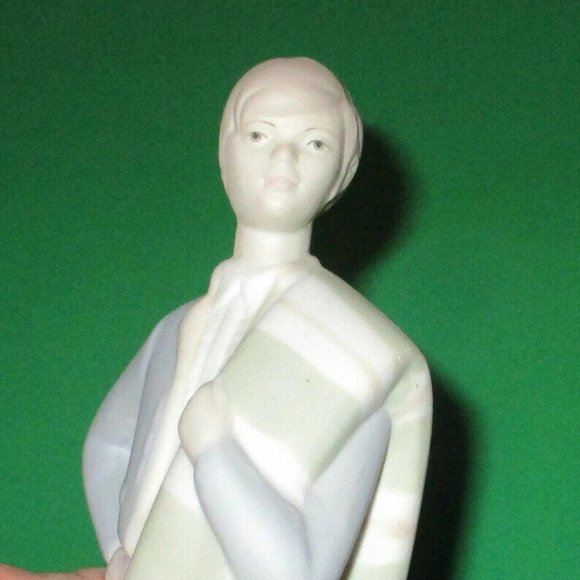 Porceval Spain Unglazed Figurine Porcelain Statue of Man with Blanket Matador? - Picture 13 of 13